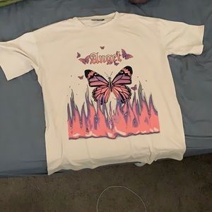 SHEIN OVERSIZED BUTTERFLY AND LETTER GRAPHIC TEE